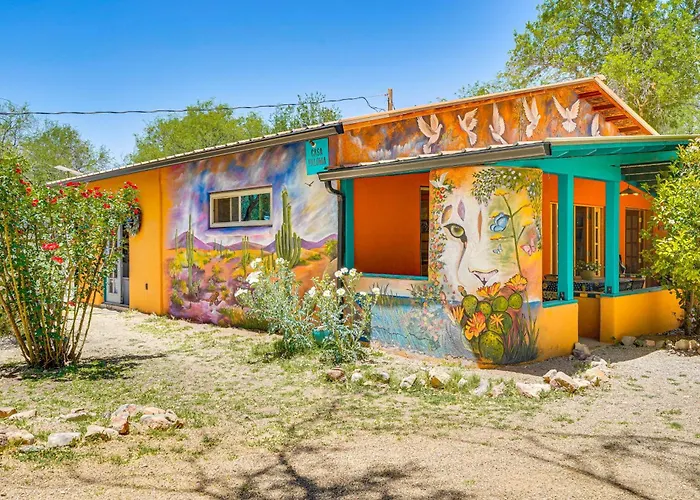 Casa Paloma Studio: Artsy & Airy W/ Hot Tub Access *