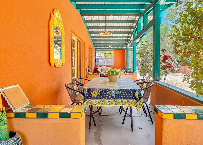 Apartment Casa Paloma Studio: Artsy & Airy W/ Hot Tub Access *